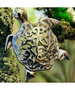 Silvertone Metal Balinese Filagree Sea Turtle Brooch Pin - $240.94 MXN