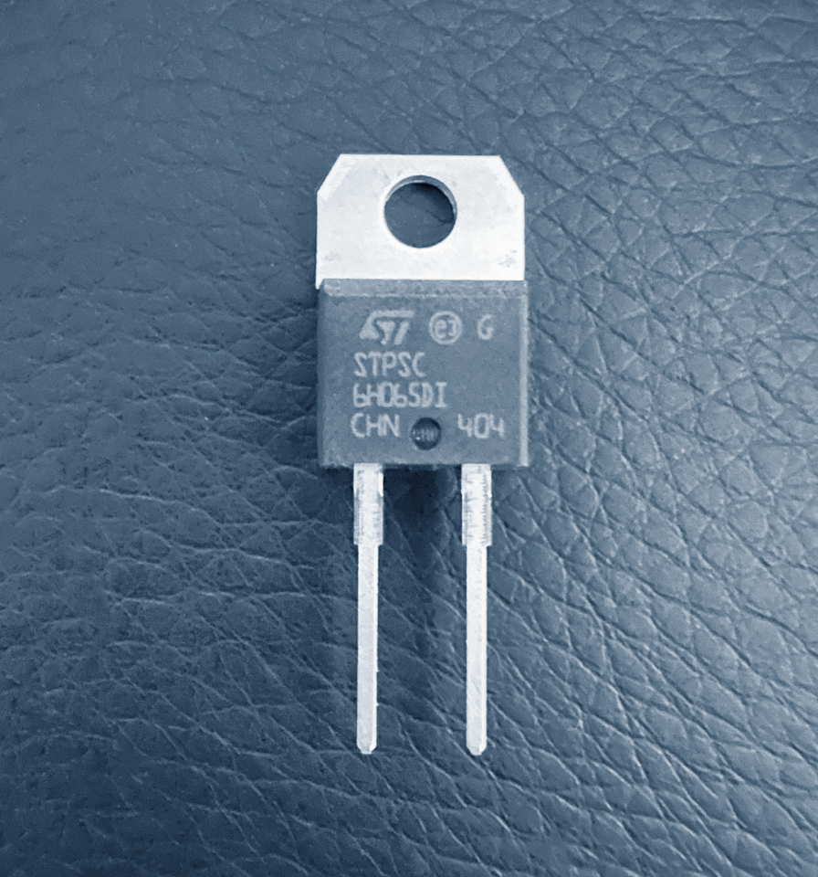 2PCS STPSC6H065DI ST Power Schottky Diode SiC 650V 6A TO-220 - $4.00