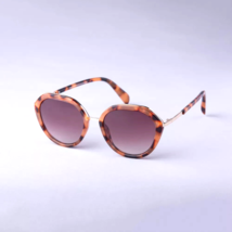 A New Day Women&#39;s Angular Round Tortoise Shell and Metal Sunglasses (BRO... - $297.01 MXN