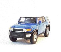 Toyota Fj Cruiser, BLU/BIANCO Welly 1/38 Modello Da Collezione Auto In... - £25.71 GBP