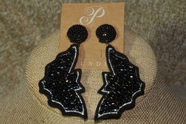 Plunder Earrings (New) Hallow&#39;s Eve - Sparkling Black Bats - 3.25&quot; Drp (PPE2201) - £15.16 GBP