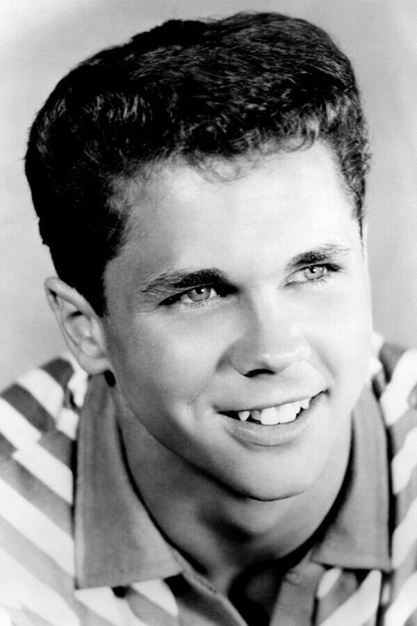Leave it To Beaver star Tony Dow smiling portrait 4x6 inch real photo - $4.75