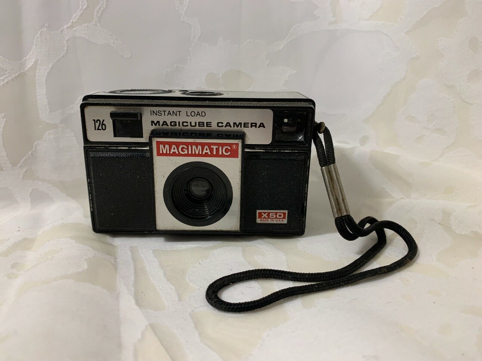 Vintage 126 Instant Load Magicube Camera X50 Made in USA Imperial Camera Corp. - $10.79