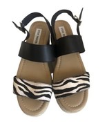 Steve Madden Platform Zebra Print Buckle Leather Upper  Sandals 9.5 - $536.37 MXN