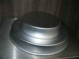 Wilton Double Tier Round Cake Pan (2105-1400) - £8.90 GBP
