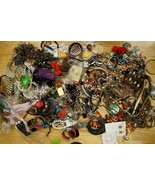 Vintage Bulk Estate Clear Out Dealer Lot Costume Jewelry Necklaces Pins 9LB - $54.44