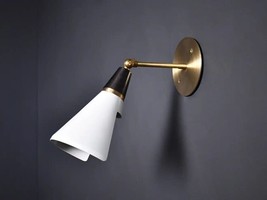 Mid Century Petite Magari Adjustable Wall Lamp in Black, White &amp; Brass Scone - £144.48 GBP