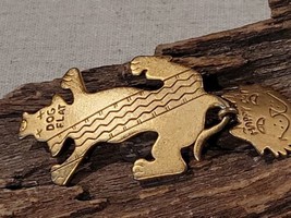 Cat Lovers Funny Brooch Pin Dog Flat Happy Cat Matte Gold Tone Vintage - £20.88 GBP