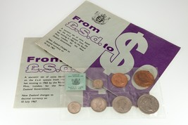 1965 Nueva Zelanda Casa de Moneda Juegos Lote De 3 , Verde Y Azul Plano Paquetes - £47.62 GBP
