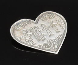 925 Silver - Vintage Engraved Kids &amp; Flowers Flat Love Heart Brooch Pin - BP9566 - £34.14 GBP