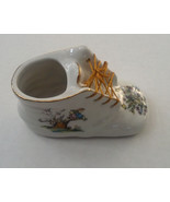 White porcelain baby shoe bootie gold ties flowers enesco - $405.39 MXN