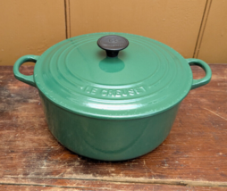 Le Creuset France #22 Jade Green Enameled Cast Iron Dutch Oven 3.5Qt Exc... - £141.99 GBP