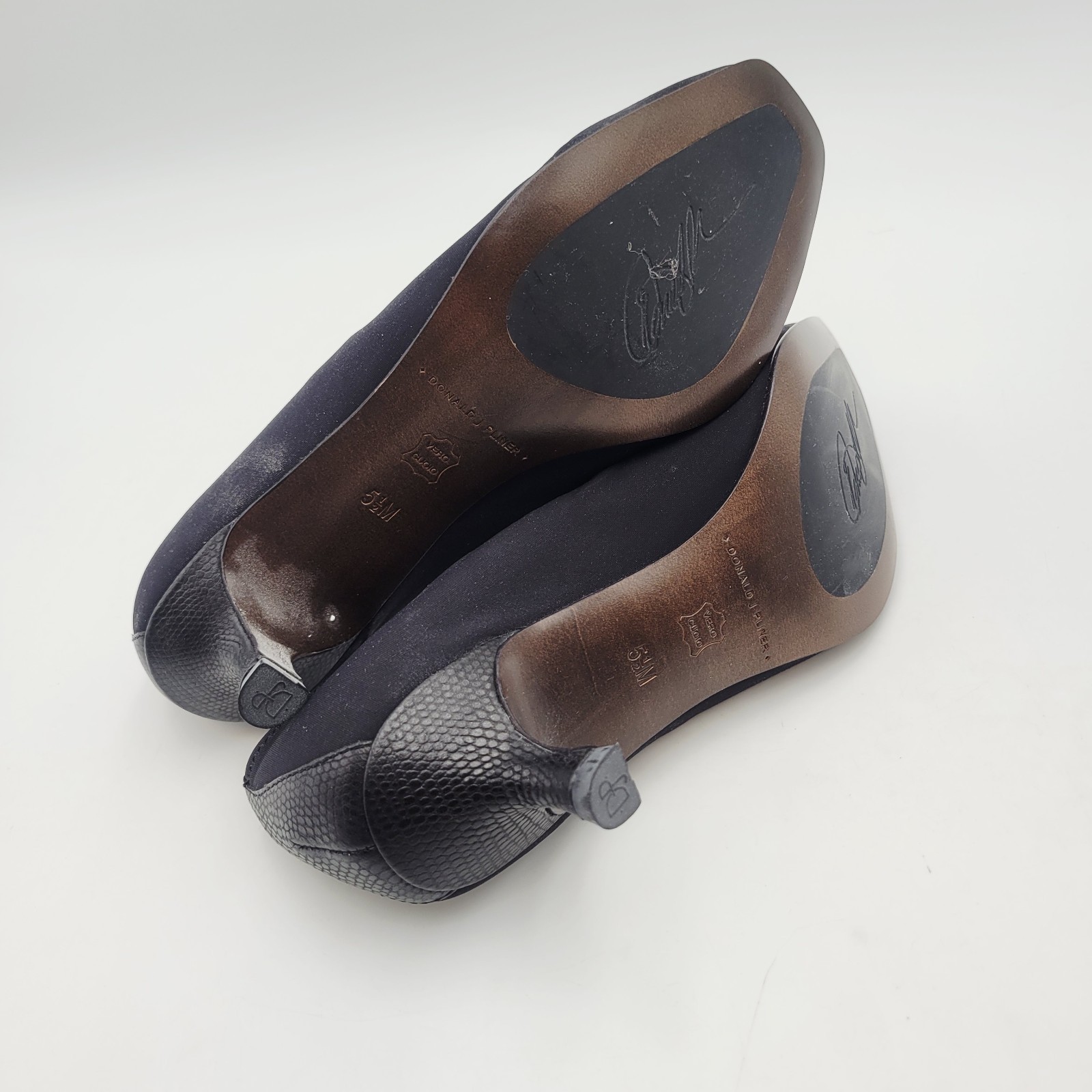 DONALD PLINER Seana Black Pumps Kitten Heels Fabric Slip on Shoes Size 6.5 Vtg Item image 8