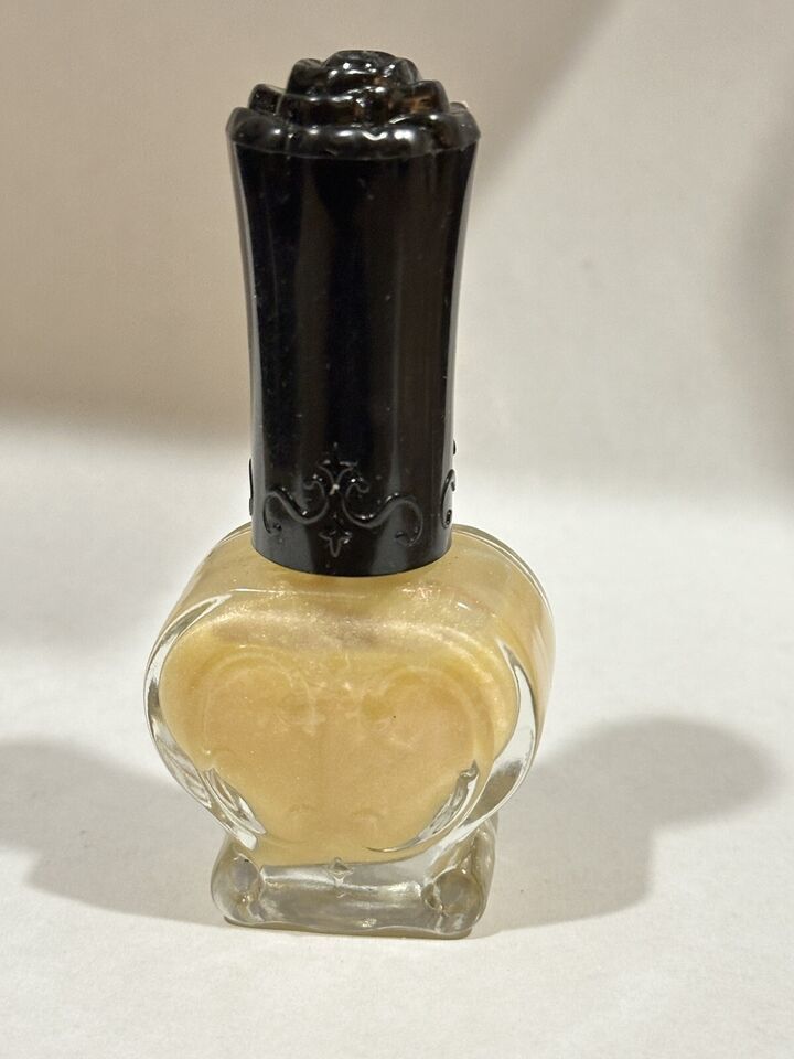 Anna Sui Nail Polish - 004 - NEW - $11.56