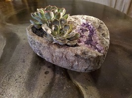 9.5&quot; Heart-Shaped Amethyst Geode Succulent Planter &amp; Essential Oil Diffu... - £70.88 GBP