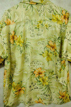 GORGEOUS Tommy Bahama Light Green With Huts and Flowers Floral Hawaiian Shirt L - £30.04 GBP