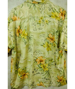 GORGEOUS Tommy Bahama Light Green With Huts and Flowers Floral Hawaiian ... - £36.07 GBP