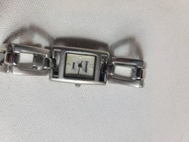 Claremont Womens Wrist Watch Silver Metal Stainless Steel Wristwatch - £11.55 GBP