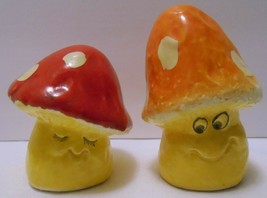 Mushrooms Vintage Anthropomorhic Set Of Salt And Pepper Shakers Made In Japan - £19.88 GBP