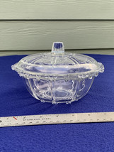 KIG Oyster &amp; Pearl clear 7&quot; candy, glass covered dish with lid, excellent - $11.99