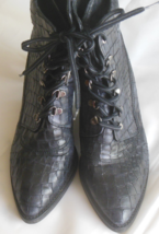 Stuart Weitzman Black Leather Embossed Lace-up Ankle Boot Gigi-  Size 10.5 - $148.50