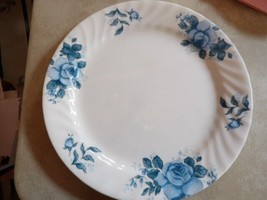 Vintage  Corelle Blue Velvet Plates - £9.34 GBP