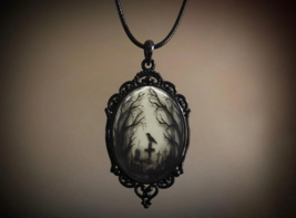 Vintage Graveyard Raven On Cross Necklace - £8.69 GBP