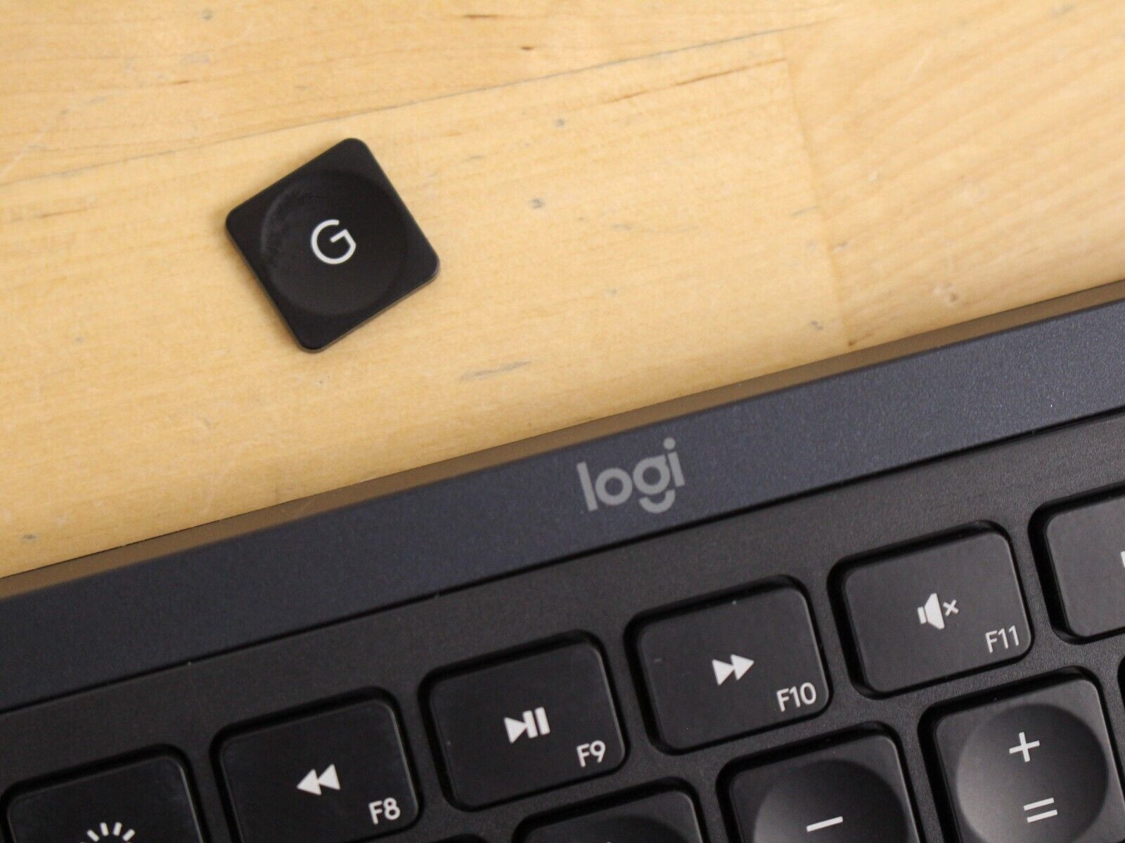 OEM Logitech MX KEYS Keyboard REPLACEMENT KEY CAPS & HINGE ONLY Parts Black - £4.28 GBP - £10.10 GBP