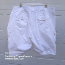 Gloria Vanderbilt Womens White Shorts Size 16 Bermuda Cargo Stretch Wais... - $19.88