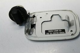 2005-2012 ACURA RL EXTERIOR FUEL GAS DOOR LID WITH GAS CAP P2528 image 6