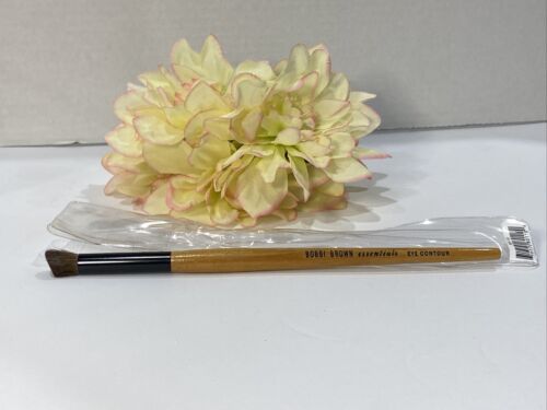 Bobbi Brown Essentials Eye Contour Brush New Packaged New Authentic Free Ship - $19.75