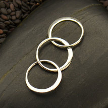 Sterling Silver Circle Link Chain Segment 33x12mm - $243.28 MXN