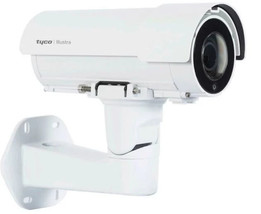 Illustra Pro 3 Megapixel Bullet Network PoE Camera IPS03-B12-OI03 - $2,750.70 MXN