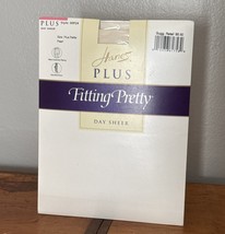 NOS Hanes Plus Fitting Pretty Pantyhose Day Sheer Plus Petite Pearl 00P2... - $146.58 MXN