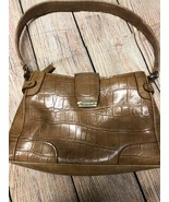 Liz Claiborne Women&#39;s Tan Embosed Crock Handbag - $131.71 MXN