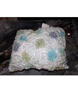 Vintage Chic White W/Flower Pillow NEW 13.5 x 11 - €11,76 EUR