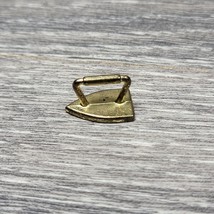 Monopoly Deluxe Edition Clothes Iron Replacement Gold Token Piece Part Mover VTG - £2.24 GBP