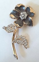 Nolan Miller Pin Brooch Gold Tone Crystal Rhinestone Large Flower Blue Gray - £31.93 GBP