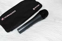 Sennheiser Dynamic Cardoid Microphone E835  with case clean 2i - $57.60