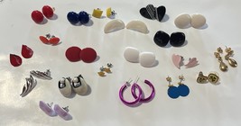 Vintage Lot of 20 1980&#39;s Style Earring Lot Funky Retro - $334.80 MXN