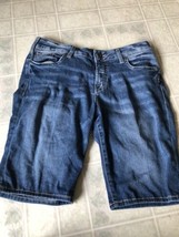 Silver Jeans Suki Denim Shorts Sz 27 Bermuda medium Wash - £23.67 GBP