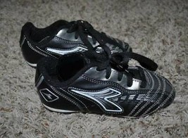 Soccer Cleats Kids Boys or Girls Diadora Black &amp; Silver Shoes-size 12 - £9.32 GBP