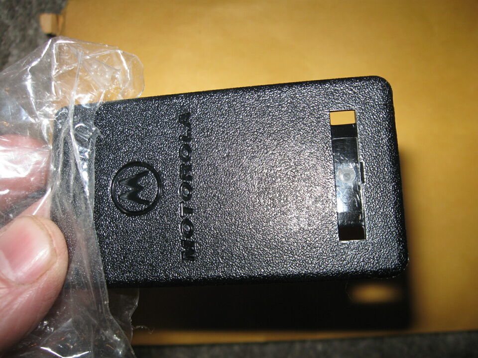NEW OEM Motorola Radio Minitor II 11 Pager Top Clip Cover INTL # 4205351L08 - $11.39