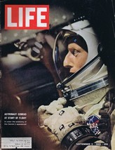 ORIGINAL Vintage Life Magazine September 3 1965 Astronaut Pete Conrad Gemini 5 - £15.48 GBP