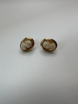 Vintage 10k Yellow Gold Cameo Screw back Earrings 1.2cm - £119.07 GBP