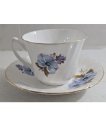 Vintage Royal Kendal Floral Design Fine Bone China Cup &amp; Saucer Made in ... - $346.16 MXN