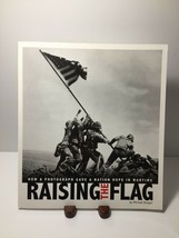 Captured History: Raising the Flag : How a Photograph Gave a Nation Hope in Wart - £7.51 GBP