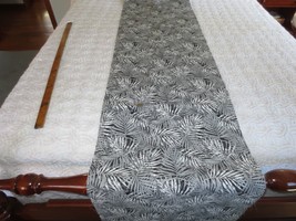 3486. Black, White, Grey Fern Print Crafts Cotton Or Blend Fabric - 19&quot; X 4 Yds. - £6.00 GBP