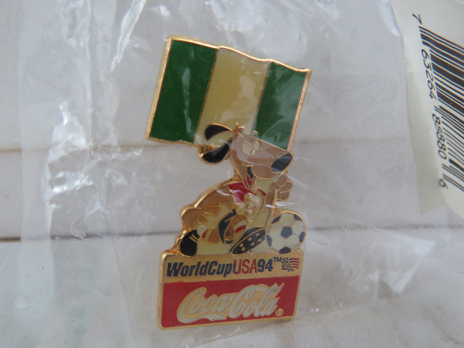 Nigeria Soccer Pin - 1994 World Cup Coke Promo Pin - New in Package - £11.99 GBP