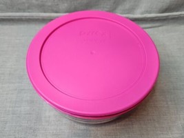 Pyrex 7201 1 QT/950 mL Glass Food Container 6&#39;&#39; Pink Lid - £8.36 GBP